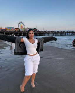 Queen Naija feet photo thumbnail