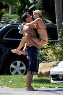 Joanna Krupa feet photo thumbnail