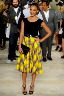 Jessica Alba feet photo thumbnail