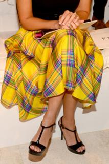 Jessica Alba feet photo thumbnail