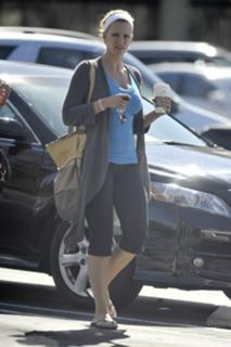 Natasha Henstridge feet photo thumbnail