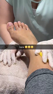Queen Naija feet photo thumbnail