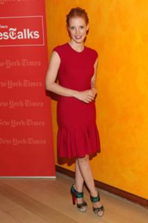 Jessica Chastain feet photo thumbnail
