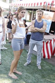 Maria Menounos feet photo thumbnail
