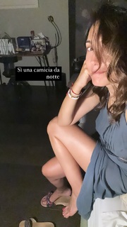 Caterina Balivo feet photo thumbnail