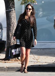 Jordana Brewster feet photo thumbnail