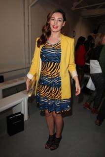 Kelly Brook feet photo thumbnail