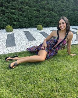 Cristina Pedroche feet photo thumbnail