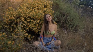 Victoria Justice feet photo thumbnail