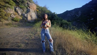 Victoria Justice feet photo thumbnail