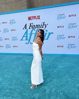 Erin Lim feet photo thumbnail