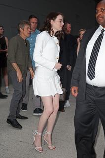 Emma Stone feet photo thumbnail