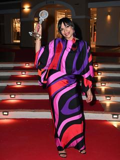 Rosario Dawson feet photo 2