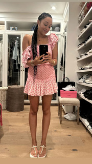 Tia Mowry feet photo thumbnail