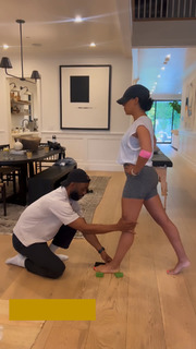 Tia Mowry feet photo thumbnail