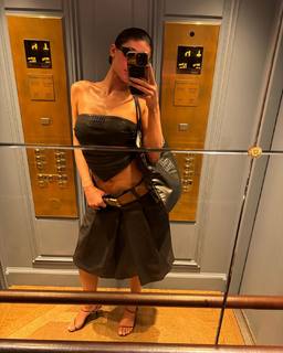 Kylie Jenner feet photo thumbnail