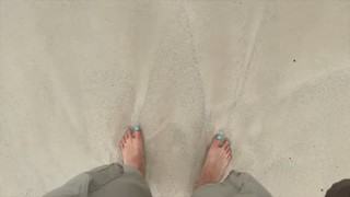Rachel Ballinger feet photo thumbnail