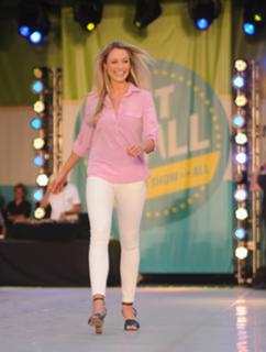 Katrina Bowden feet photo thumbnail