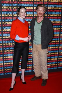 Emma Stone feet photo thumbnail