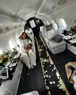 Olivia Culpo feet photo thumbnail