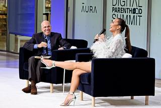 Chrissy Teigen feet photo thumbnail