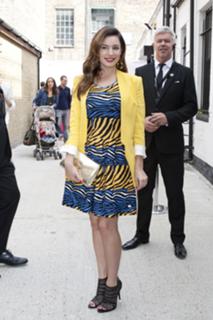 Kelly Brook feet photo thumbnail