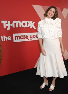 Mandy Moore feet photo thumbnail