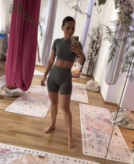Paulina Sykut feet photo thumbnail