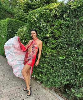 Cristina Pedroche feet photo thumbnail