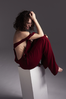 Lily James feet photo thumbnail