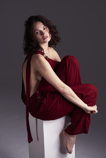 Lily James feet photo thumbnail