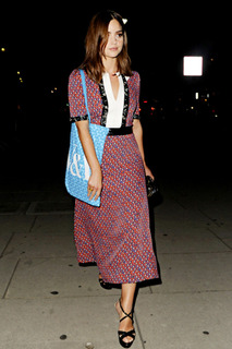 Jenna Coleman feet photo thumbnail