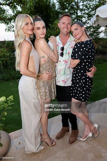 Cara Delevingne feet photo thumbnail