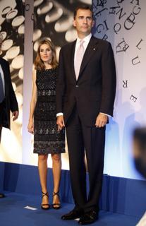 Queen Letizia of Spain feet photo thumbnail