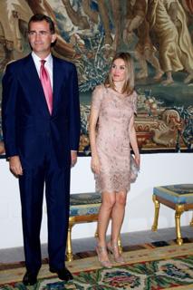 Queen Letizia of Spain feet photo thumbnail