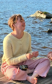 Maisie Williams feet photo thumbnail