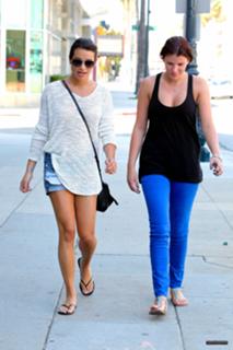 Lea Michele feet photo thumbnail