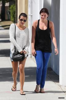 Lea Michele feet photo thumbnail