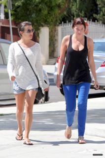 Lea Michele feet photo thumbnail