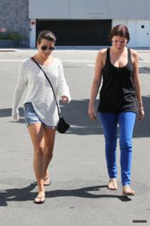 Lea Michele feet photo thumbnail