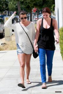 Lea Michele feet photo thumbnail