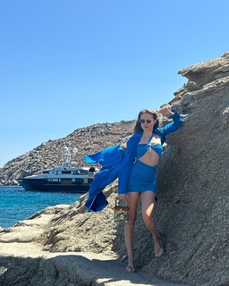 Xenia Tchoumitcheva feet photo thumbnail