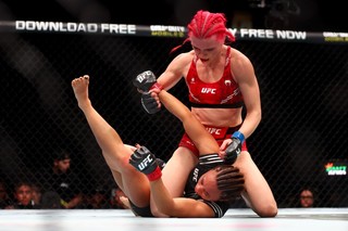 Michelle Waterson feet photo thumbnail