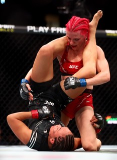 Michelle Waterson feet photo thumbnail