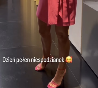Paulina Sykut feet photo thumbnail