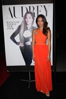 Jamie Chung feet photo thumbnail