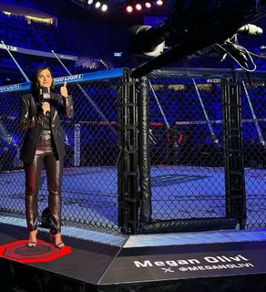Megan Olivi feet photo thumbnail