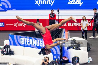 Simone Biles feet photo thumbnail