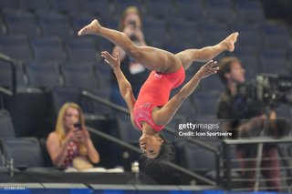 Simone Biles feet photo thumbnail