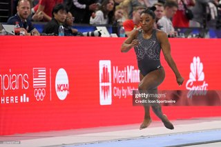 Simone Biles feet photo thumbnail
